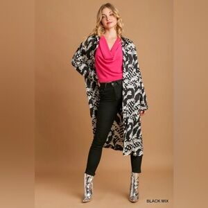 UMGEE Black and White Patterned Kimono with Tigers